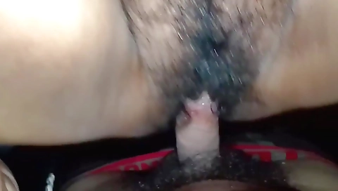 Indian girl in cam video is playing with her hairy bush