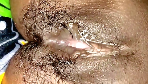 Amateur milf stepsister gets her hairy pussy licked and fingered