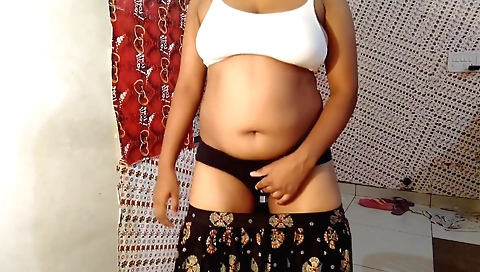 Indian babe with huge boobs and a huge ass riding on a pecker