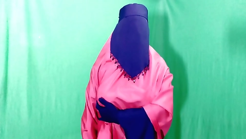 Indian girl with sexy lips gets fucked by a neighbor