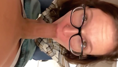 Amateur brunette milf with a big ass and a shaved pussy