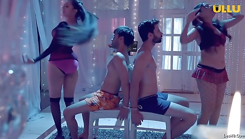 Hot masseur fucks a brunette and has her shaved pussy