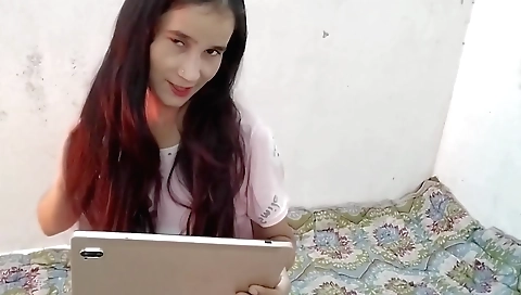 Solo female stepsister doing sexy dancing with her big boobed body