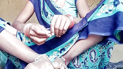 Indian bhabi shows her amazing cock on a hd sex clip