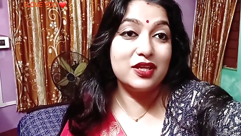 Indian girl with big booty getting fucked in bed by boyfriend