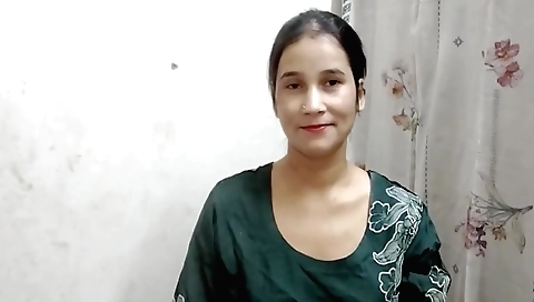 Indian amateur female enjoying a spicy sexual experience