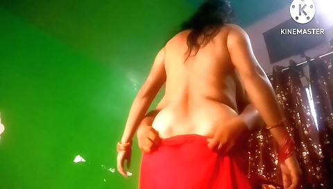 Amateur brunette milf takes extra care of her injured stepson