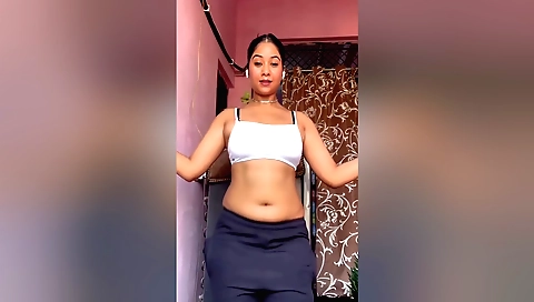 Amateur brunette stepdaughter gets shocked as her stepdad makes love