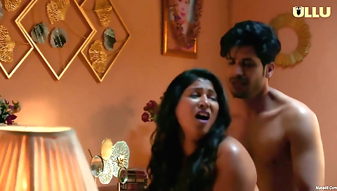 Brunette and blonde milf in her 20s and 30s is really horny