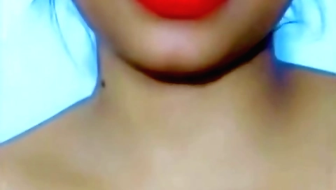 Sexy amateur brunette shows off her hairy pussy on webcam