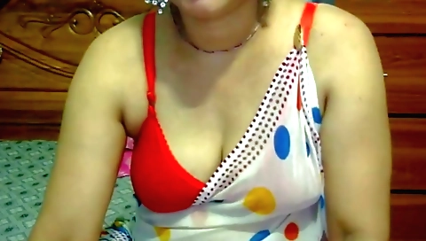 Indian wife fucked in her ass in a solo porn video