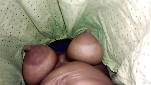 Indian babe in her sexy clothes and her pussy is wet