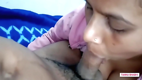 Indian babe with a petite body is getting fucked in the morning
