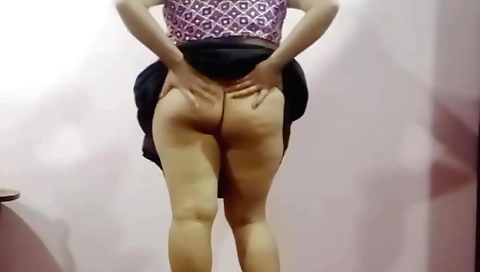 Indian amateur solo video with big booty and boobs