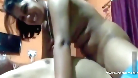 Indian brunette in cam video gets off and gets fucked