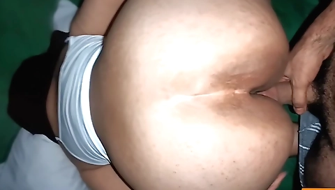 Indian teen makes her boyfriend cum in her bedroom