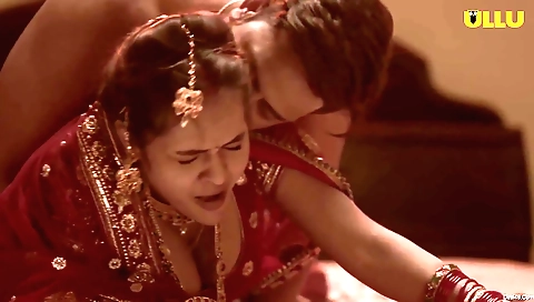 Hot babe has her best friend over for some fresh online stuff