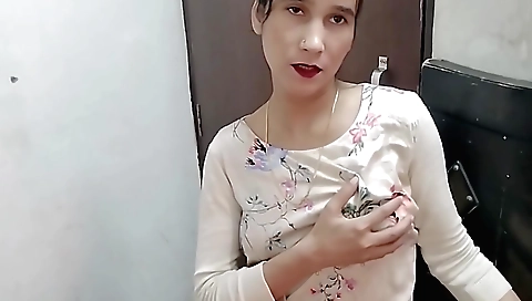 Stepsister gets naked and makes beautiful porn video