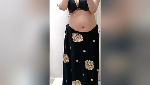 Indian slut with big boobs enjoys her stepmom's sex