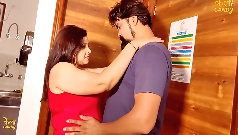 Busty blonde milf gets creampie on the bed before sex