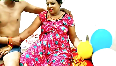 Amateur anal threesome featuring a brunette with a big ass