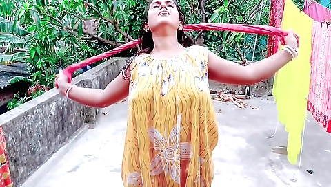 Snatched up by stepson and stepmom takes off clothes