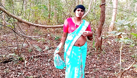 Indian brunette fucked in jungle outside with stepmother