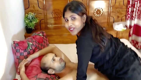Indian brunette with big natural boobs fucked in bed