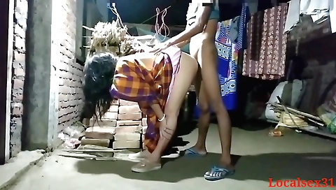 Indian girl gets her boyfriend to fuck her on webcam