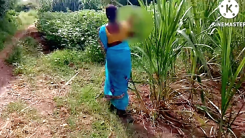 Indian girl in a nude video is fucked in the outdoor