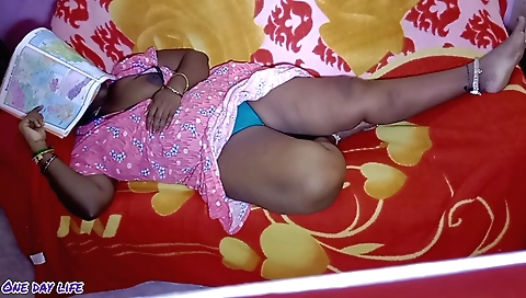 Amateur brunette shares with her boyfriend in bedroom