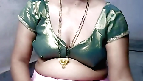 Indian beauties squirts on her lover's face and gets a creampie