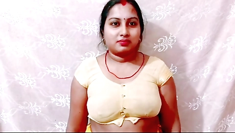 Bhabhi chudh mein hain jahaan devar ne bhabhi ko chod diya