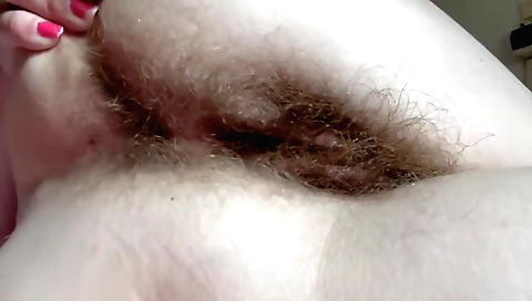 Japanese amateur slut naked and barebacked on the bed