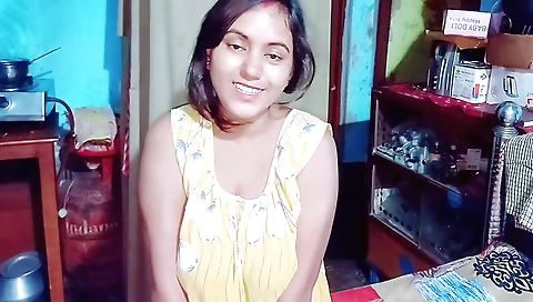 Indian teen 18+ fucks her hot pussy and gets fucked