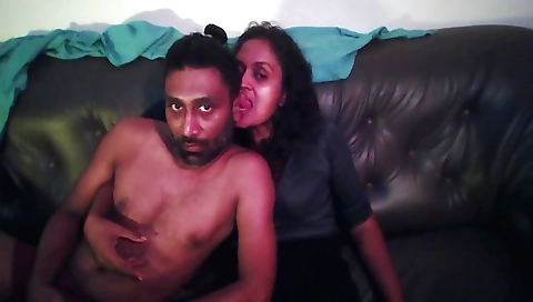 Indian slut got a facial on her face and she was so glad