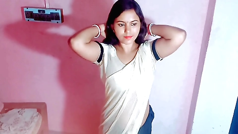 Indian housewife 18+ in a hotel room gets her ass pounded