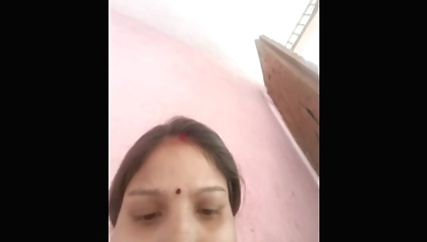 Sexy Indian with natural breasts fucks like a true masseuse