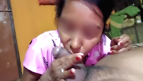 Indian teen 18+ handjob in a homemade amateur video