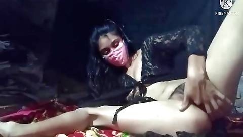 Hot amateur brunette fingering and suckingaroo on webcam