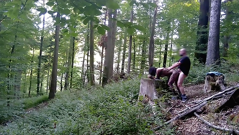 Girl with a sexy body and cute face in a hot outdoor scene