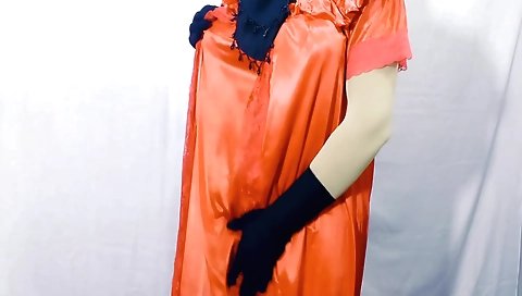 Indian solo female gives good blowjob to her stepfather-in-law